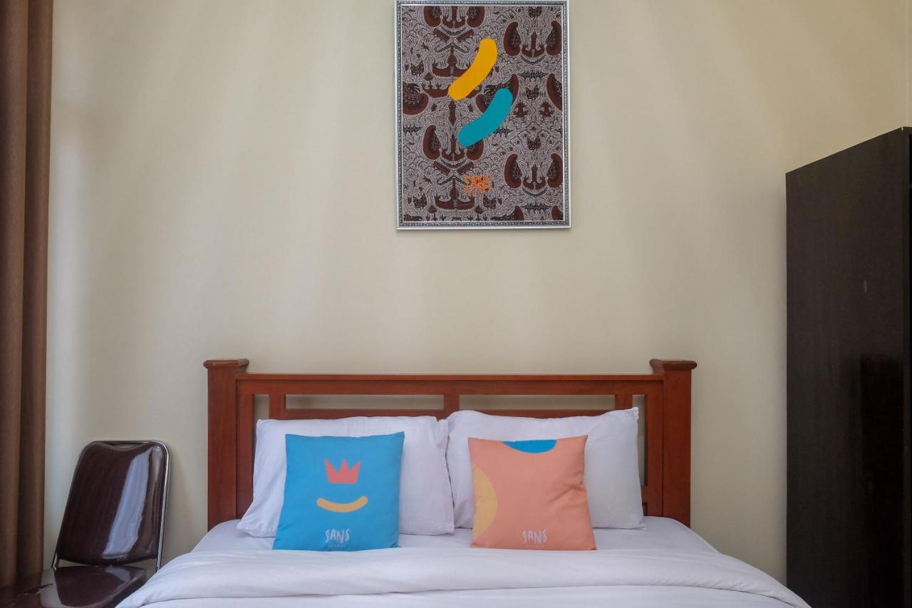 Sans Hotel Kumbang Yogyakarta By Reddoorz Eksteriør billede