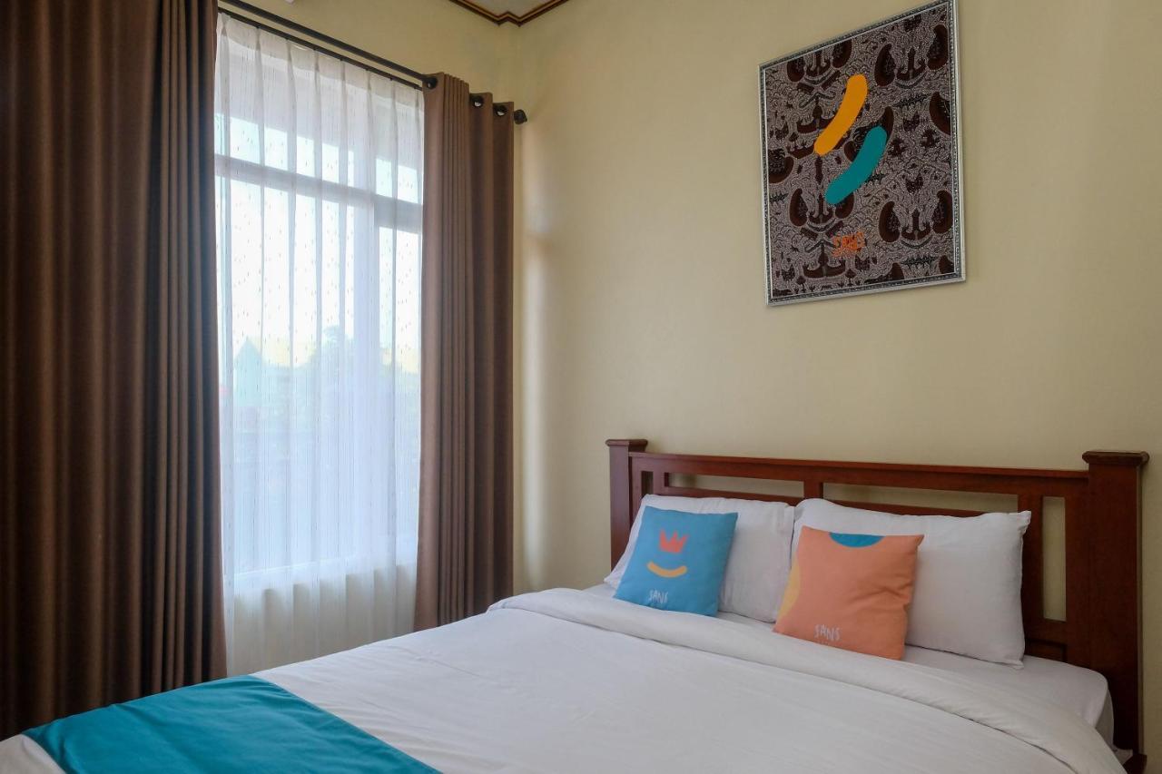 Sans Hotel Kumbang Yogyakarta By Reddoorz Eksteriør billede