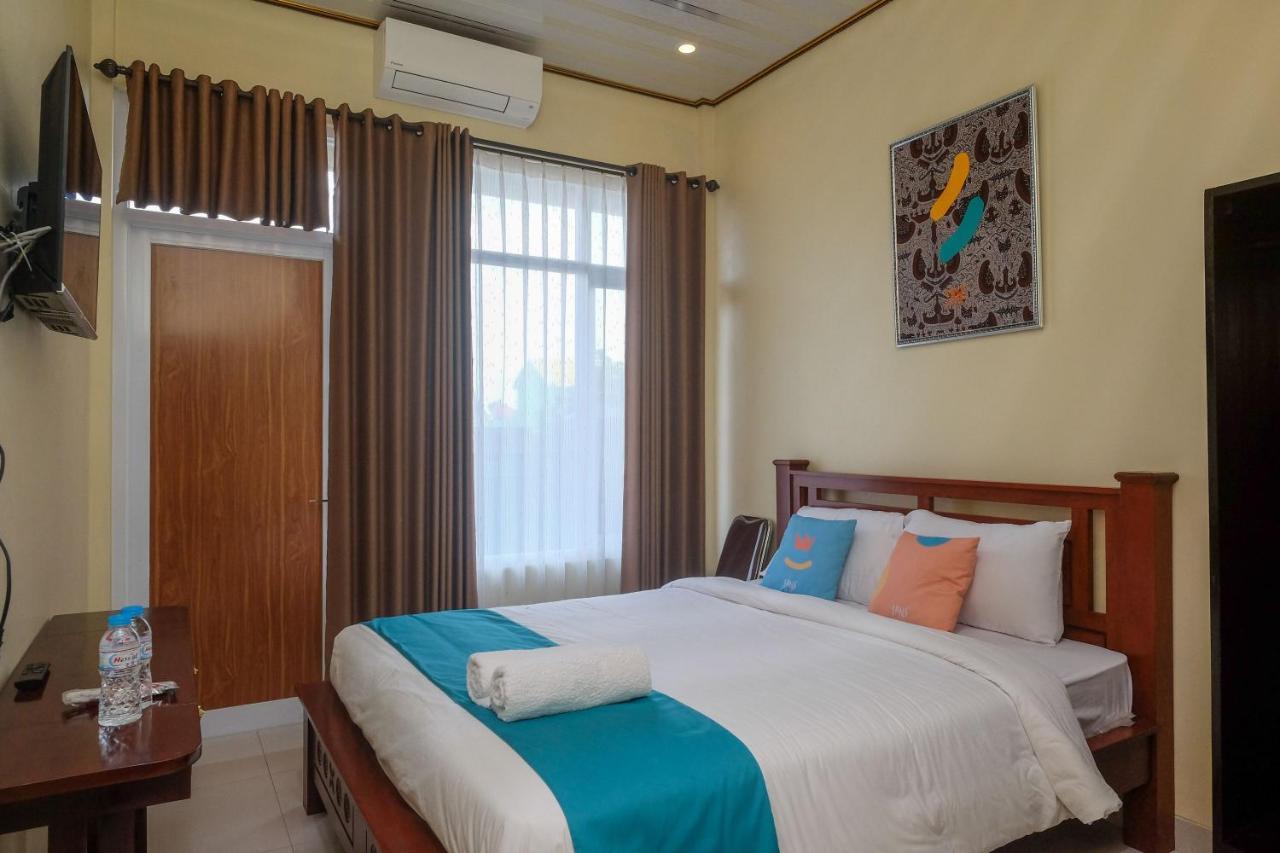 Sans Hotel Kumbang Yogyakarta By Reddoorz Eksteriør billede