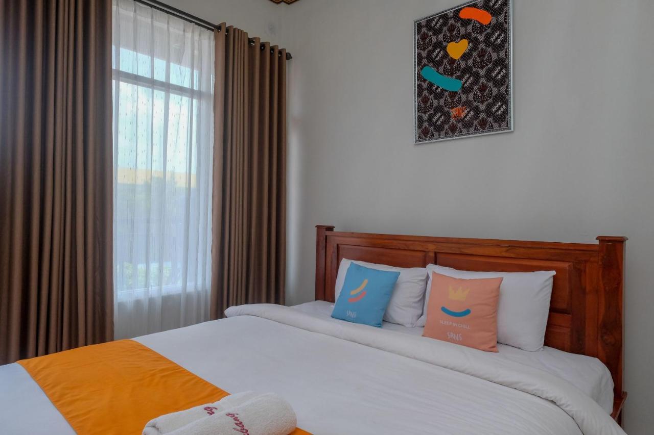 Sans Hotel Kumbang Yogyakarta By Reddoorz Eksteriør billede