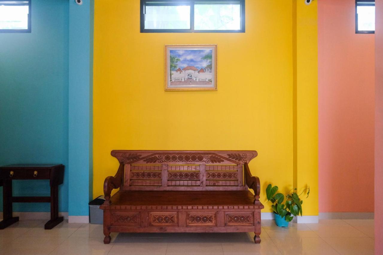 Sans Hotel Kumbang Yogyakarta By Reddoorz Eksteriør billede