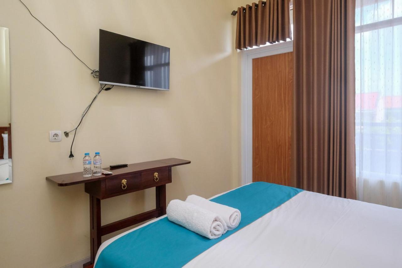 Sans Hotel Kumbang Yogyakarta By Reddoorz Eksteriør billede