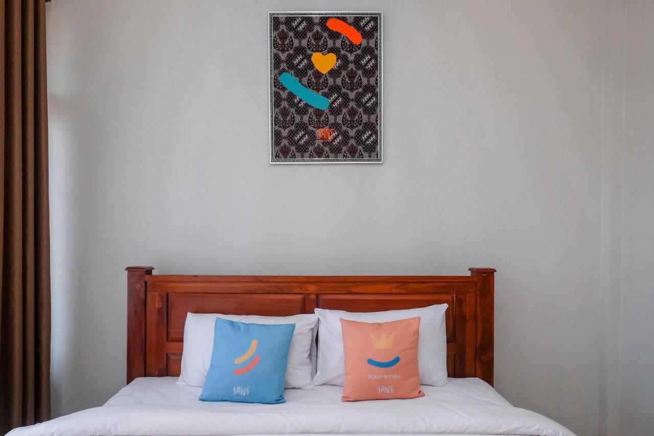 Sans Hotel Kumbang Yogyakarta By Reddoorz Eksteriør billede