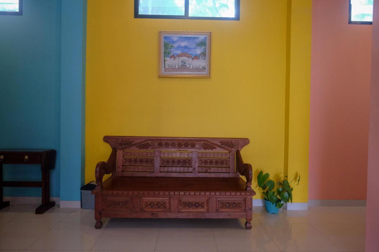 Sans Hotel Kumbang Yogyakarta By Reddoorz Eksteriør billede