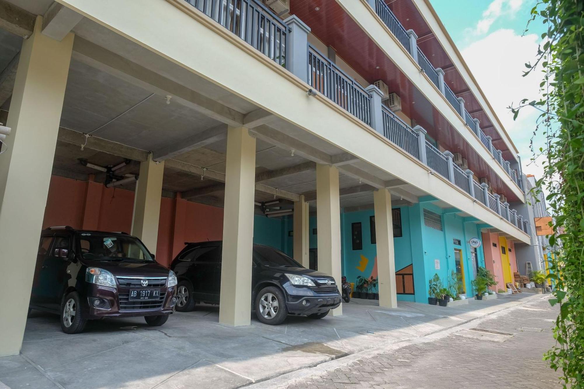 Sans Hotel Kumbang Yogyakarta By Reddoorz Eksteriør billede